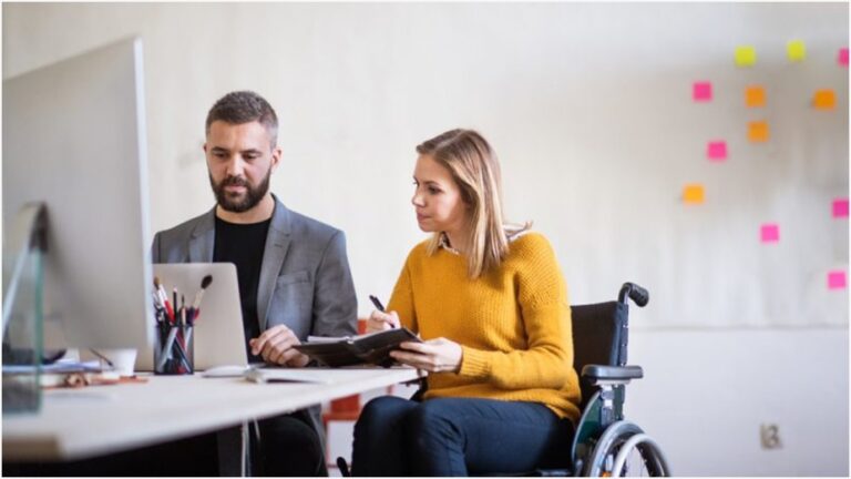 The notification of disability to the employer is not a requirement for special compensation in the event of an unjustified dismissal: Binding judicial precedent in Ecuador